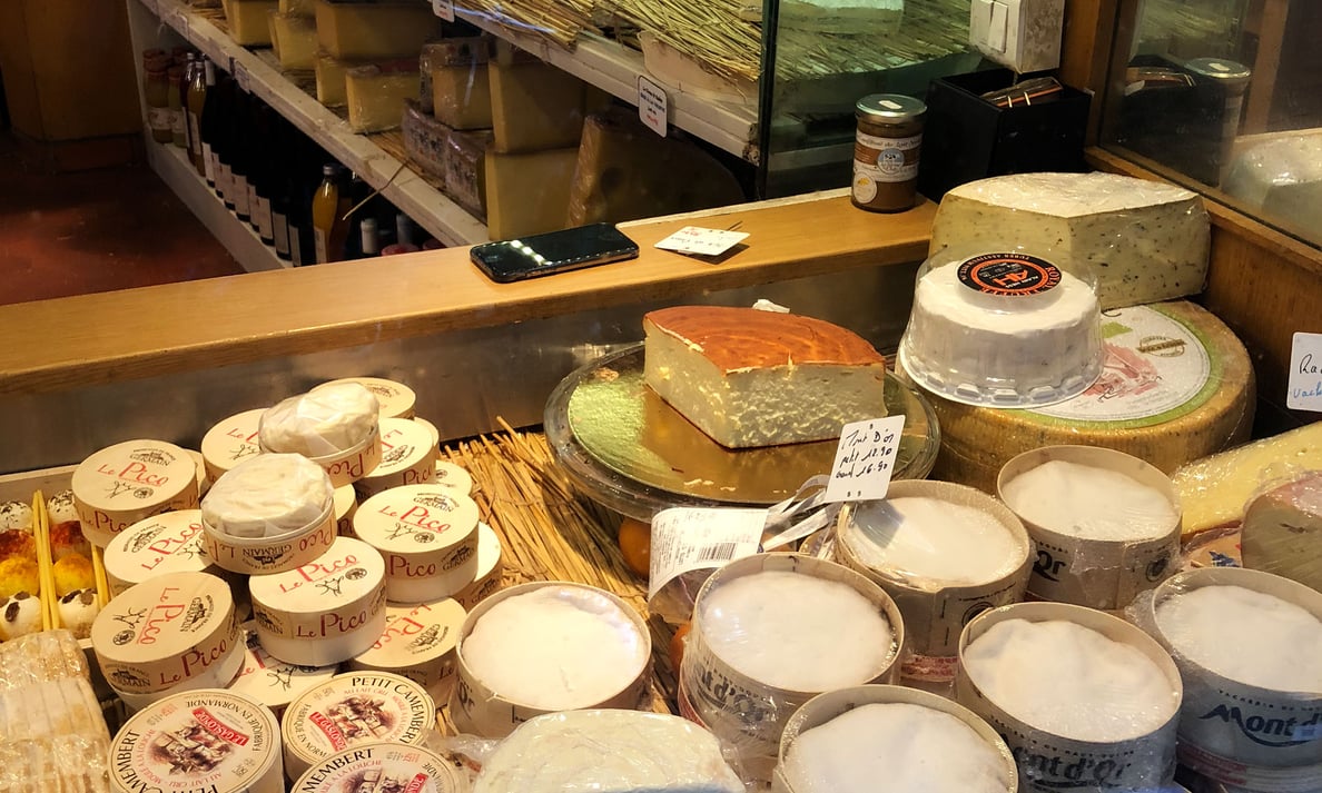 Parisian cheese market