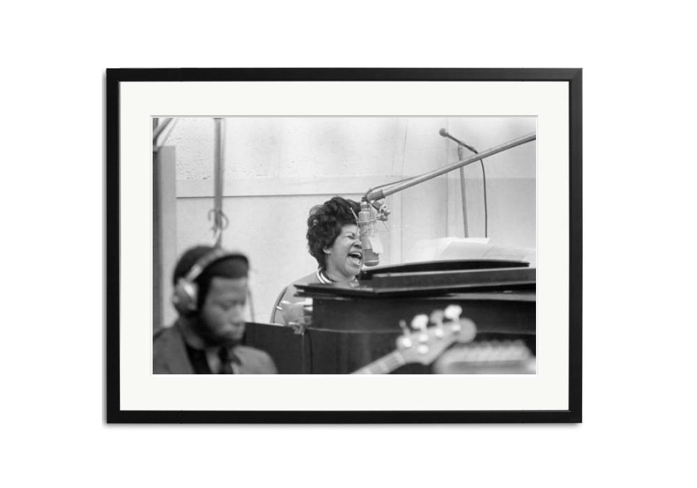 Aretha Franklin in the studio singing