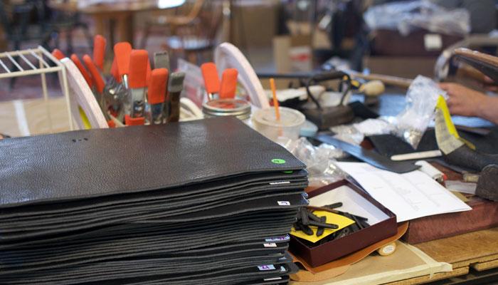 Assembling the Lotuff Leather Triumph Briefcase